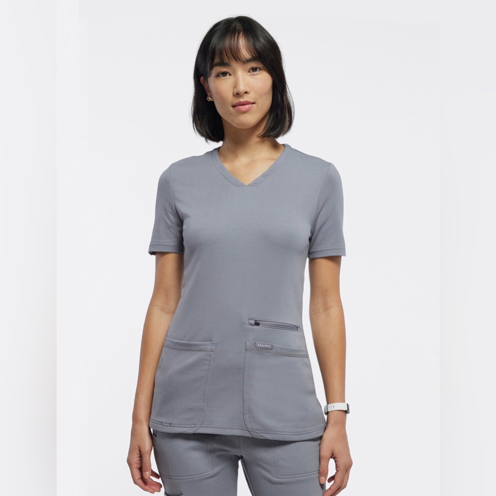Jaanuu XS Women’s 4-Pocket V-Neck Scrub Top Light Gray